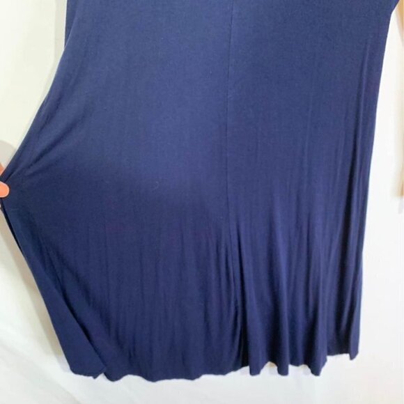 WOMAN’S long tunic crossover top. Navy blue. Size M. Longer in back. - Picture 8 of 9